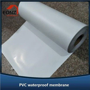 Acoperiș cu membrană termoplastică din PVC